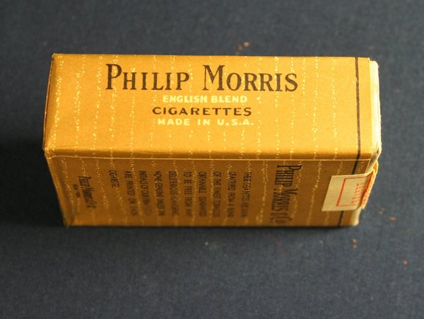 Cigarettes American Philip Morris US Army